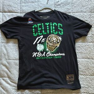 Men’s Celtics shirt